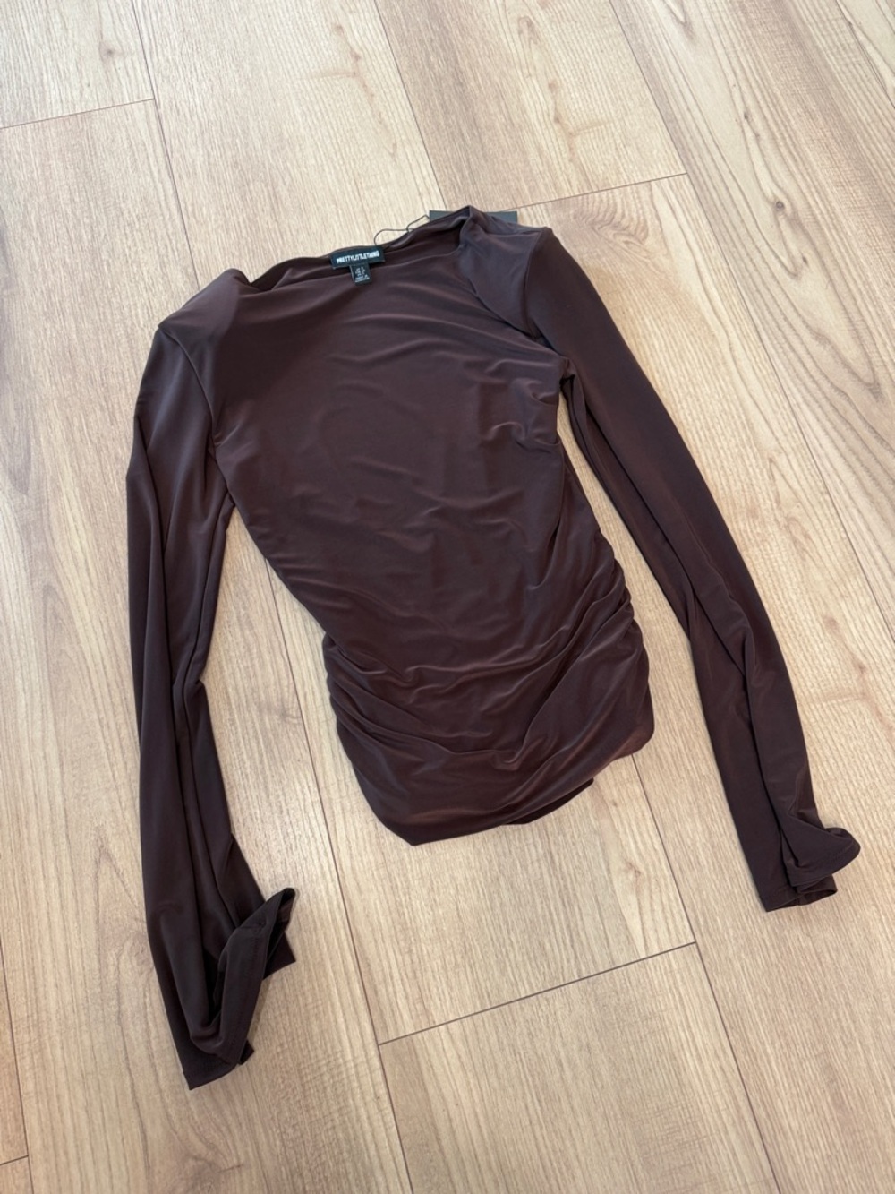 PrettyLittleThing Dark Brown Long Sleeve Ruched Crewneck Top
